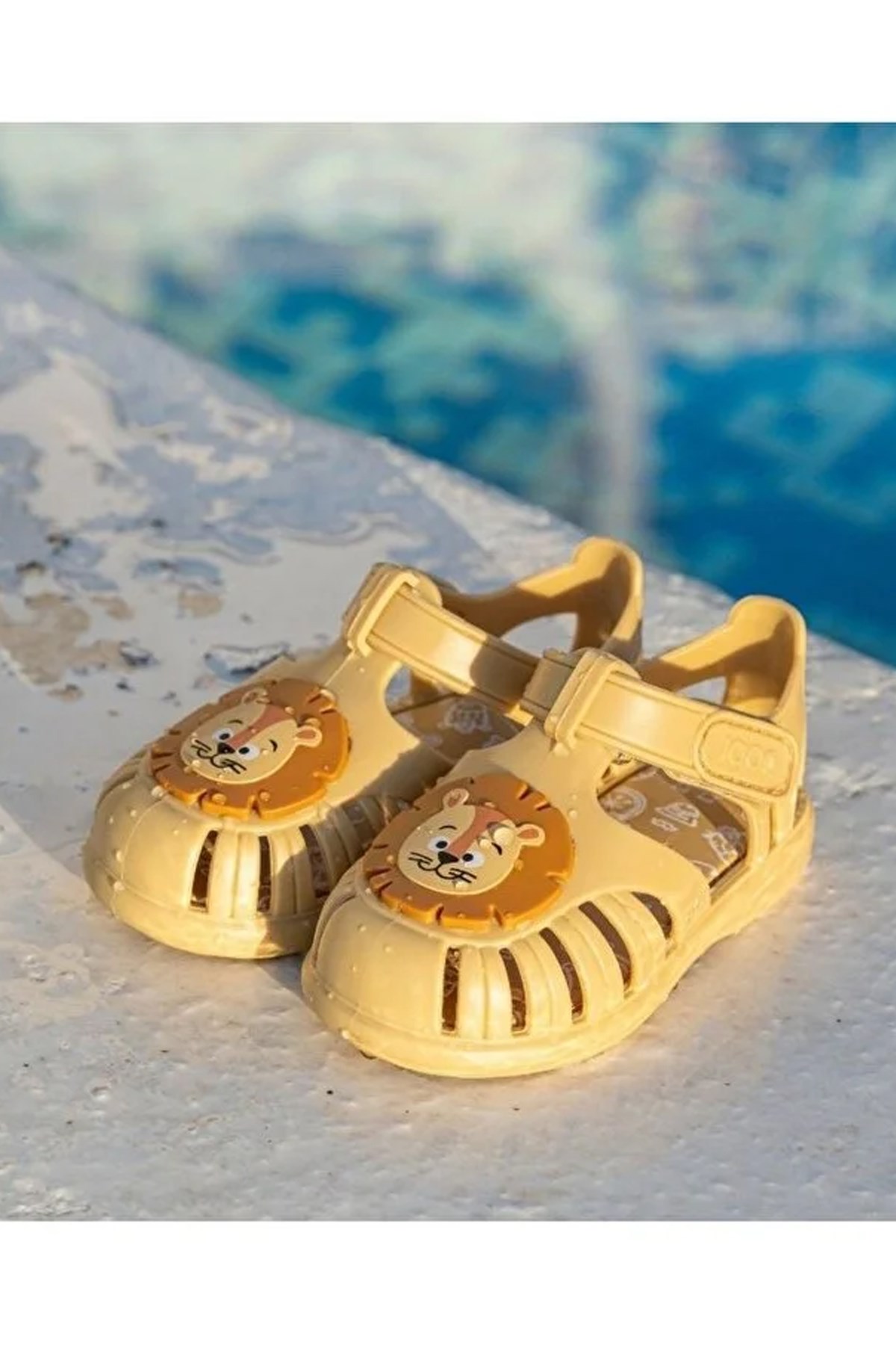 Igor Sarı Igor Tobby Leon Çocuk Sandalet