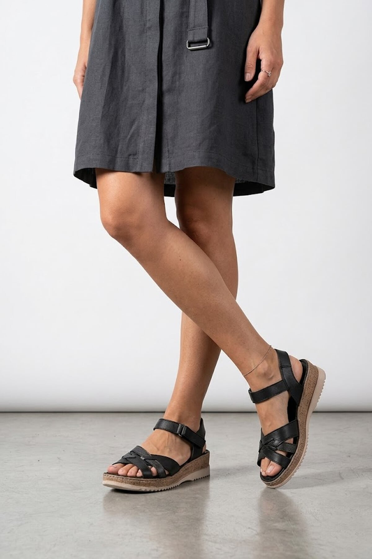 Ayakkabı Fuarı Taba Ayakkabı Fuarı Fuari Elit ASIRM2309 Kadın Hakiki Deri Düz Sandalet