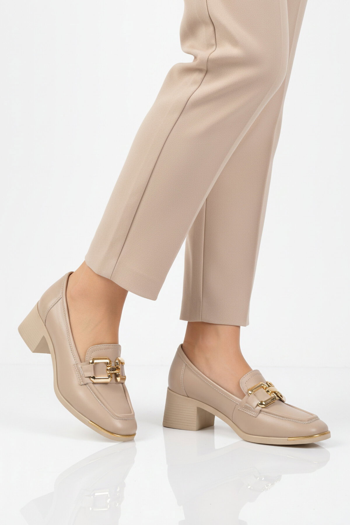 Ayakmod Bej Ayakmod Premium Hakiki Deri Kadın Topuklu Klasik Ayakkabı 757 Z