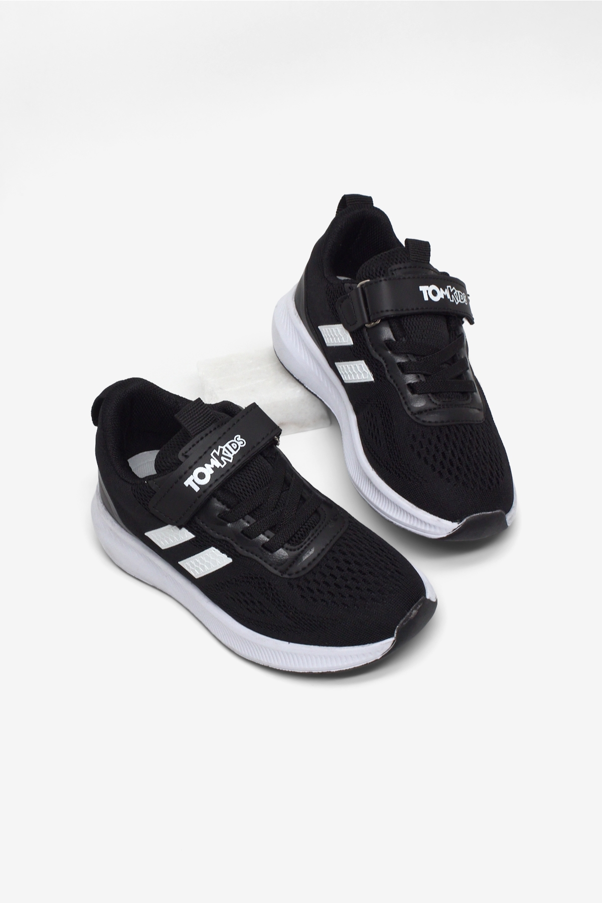 Tonny Black Beyaz Tonny Black Rahat Kalip Çocuk Unisex Nefes Alabilen Cırtlı Bağcıklı Sneaker