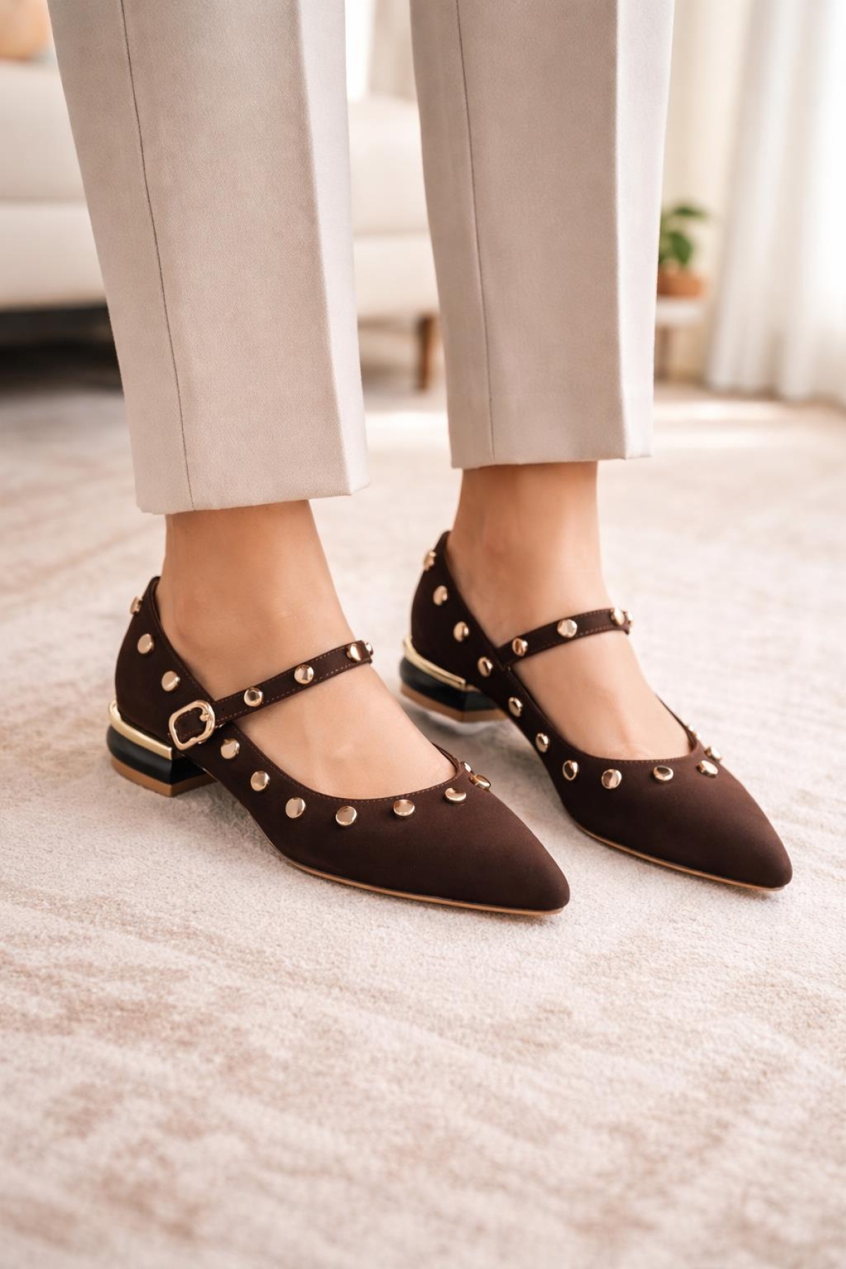 Odesa Ayakkabı Siyah Odesa Ayakkabı Odesa Zarif Detaylı Taş ve Zımba Aksesuarlı Babet