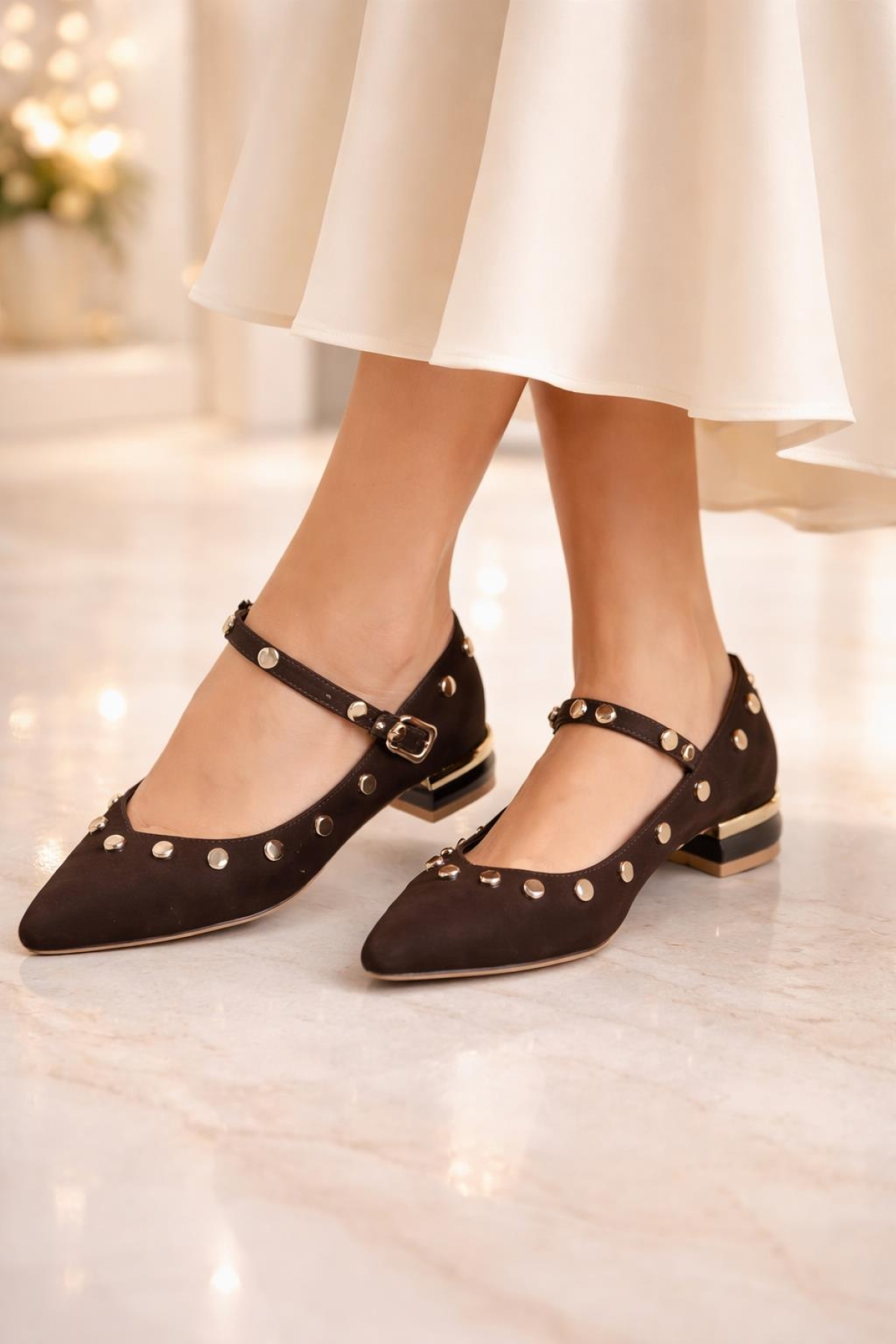 Odesa Ayakkabı Siyah Odesa Ayakkabı Odesa Zarif Detaylı Taş ve Zımba Aksesuarlı Babet