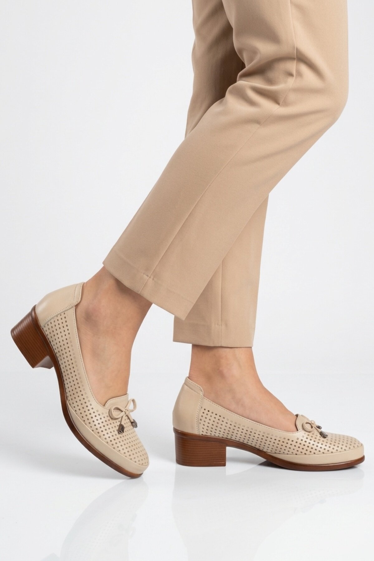 A Spor Bej A Spor Hakiki Deri Kadın Topuklu Ayakkabı