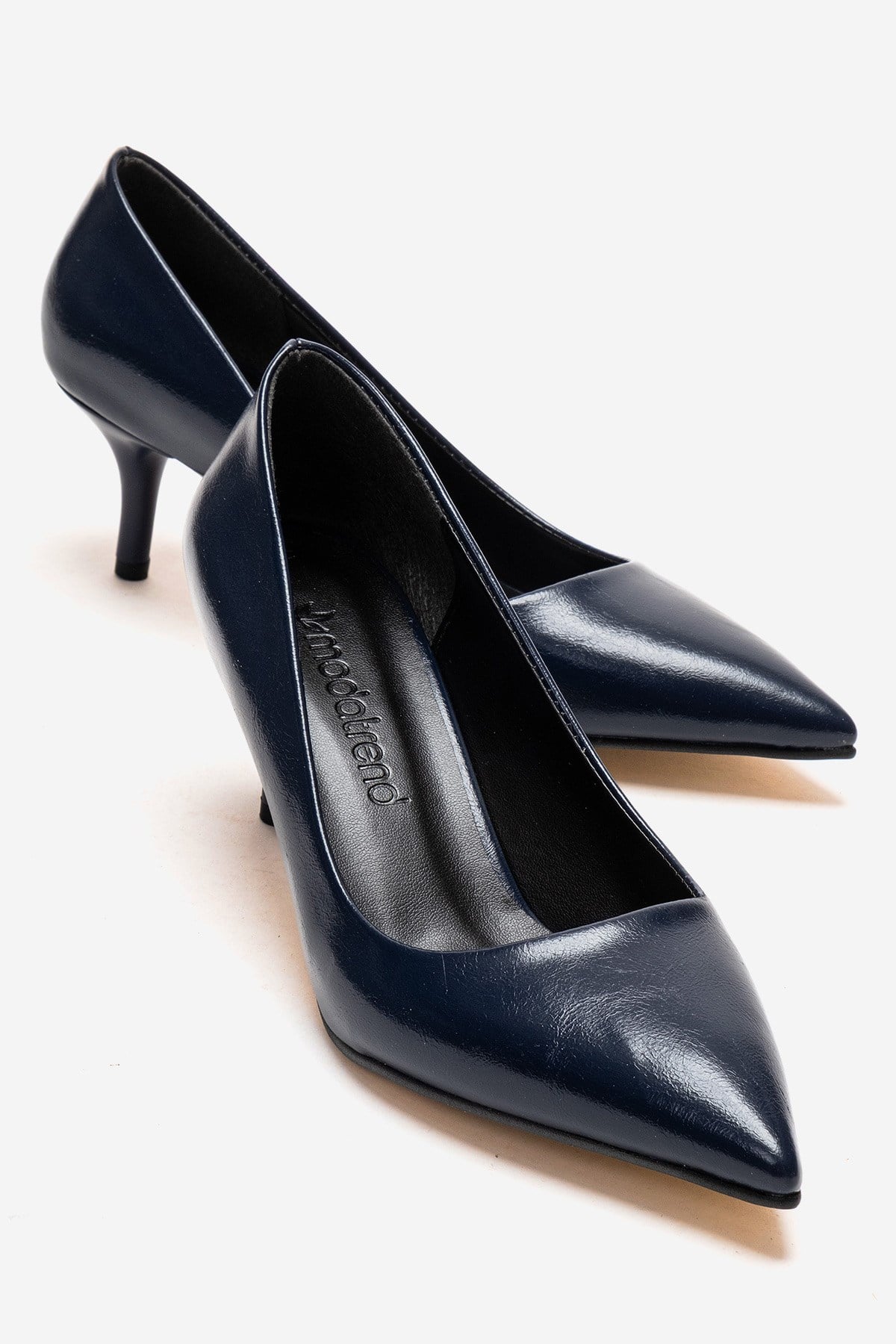 Ccway Siyah Ccway Sivri Burunlu Kadın