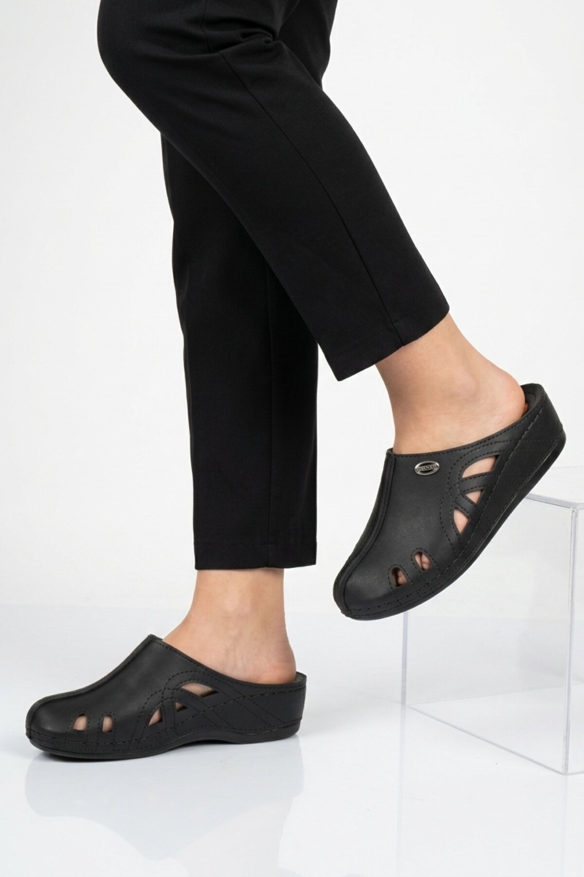 Siyah