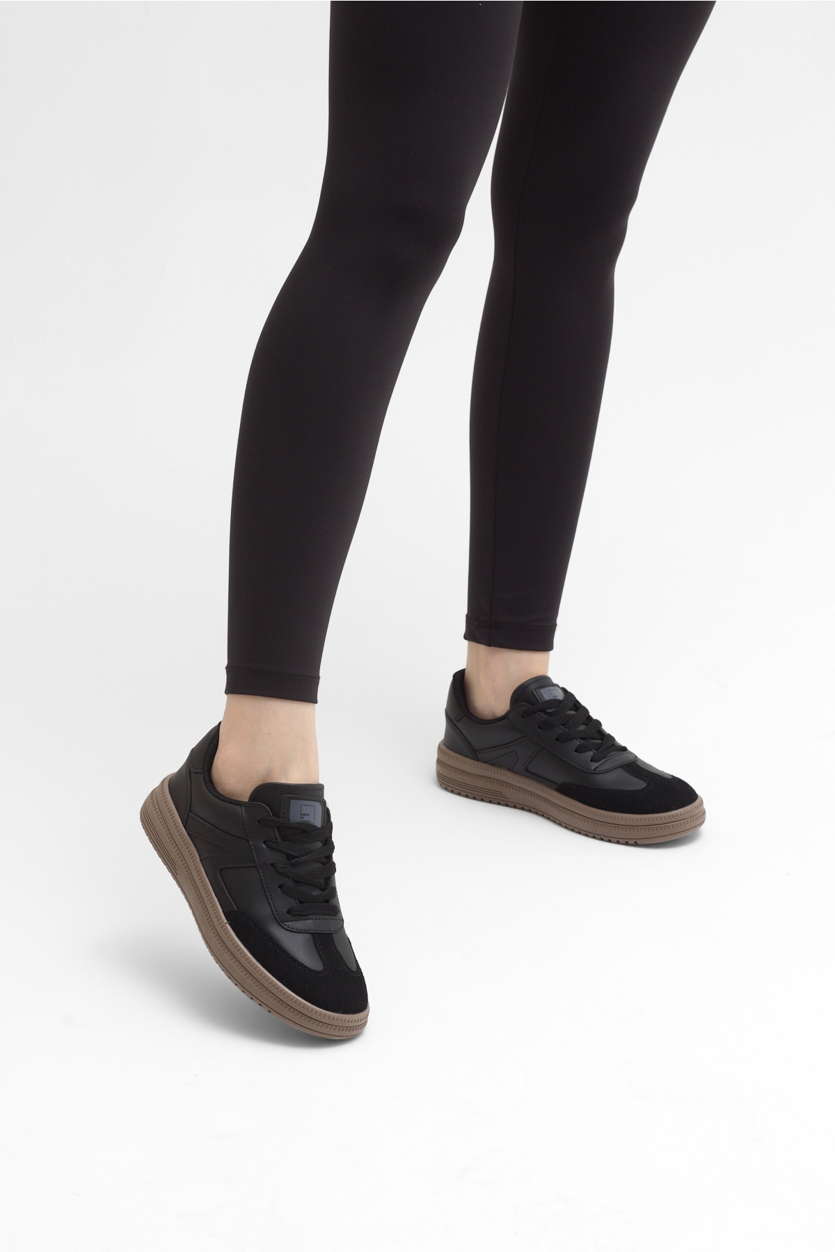Tonny Black Beyaz Tonny Black Rahat Kalip Kadın Kauçuk Taban Bağcıklı Sneaker