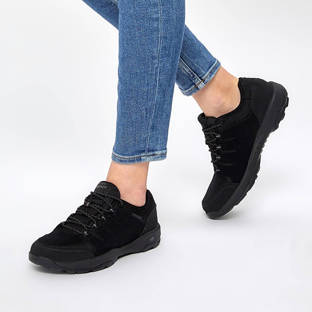 skechers go walk outdoors