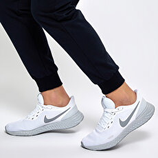Nike Revolution 5 Siyah Erkek Kosu Ayakkabisi 100523583 Flo