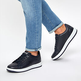 En Ucuz Erkek Sneaker Modelleri Indirimli Fiyatlarla Kinetix De