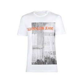 en ucuz calvin klein tisort modelleri