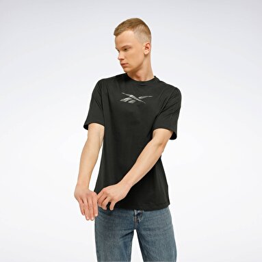 TRAIN SPEEDWICK GFX Siyah Erkek Kısa Kol T-Shirt