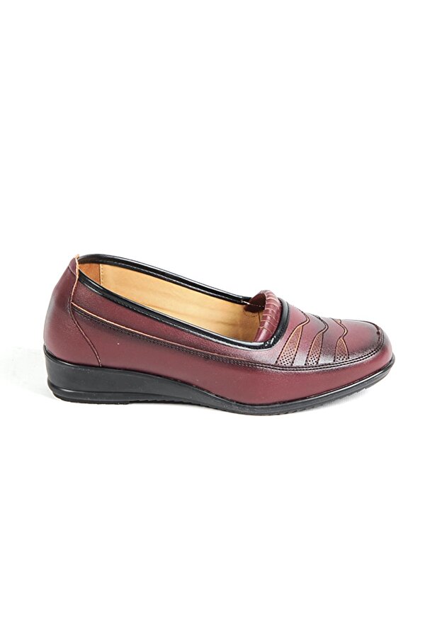 https://floimages.mncdn.com/media/catalog/product/21-12/29/frida-427-bordo-jel-taban-gunluk-kadin-casual-ayakkabi-20472-1640766859.JPG