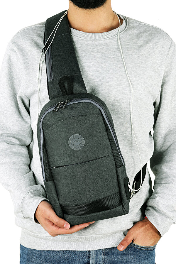 STRONG Kulaklık Çıkışlı Tek Kol Göğüs ve Sırt Çantası ,Çapraz Çanta Body Bag TK01 FÜME