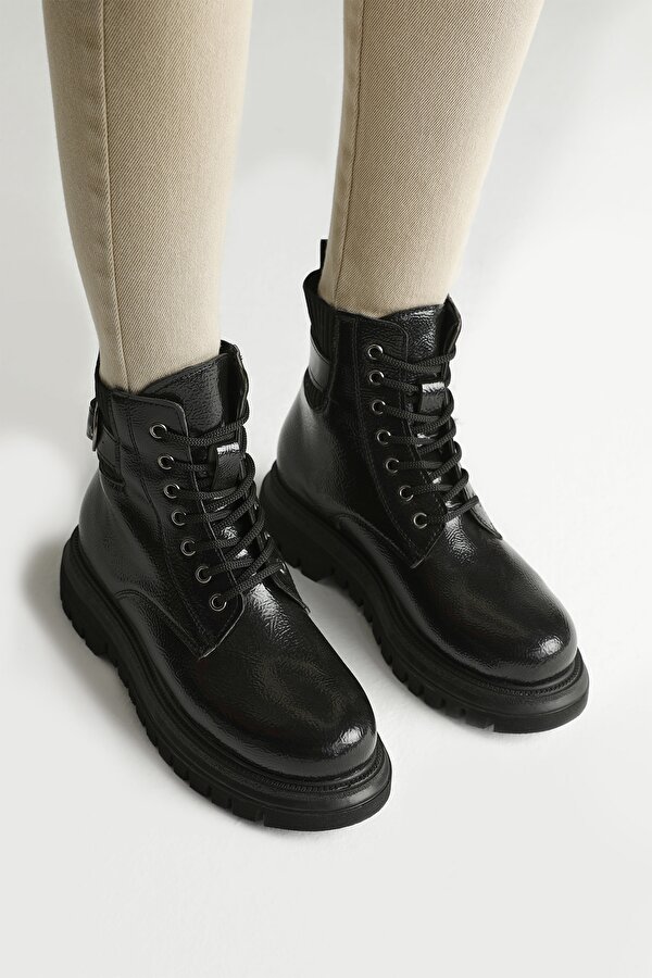 RIAO 2PR Siyah Kadın Bot