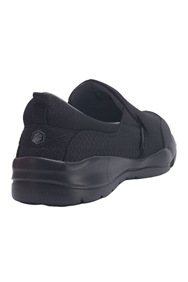 SMA9402-001T05CB001 BLACK Man Sneaker