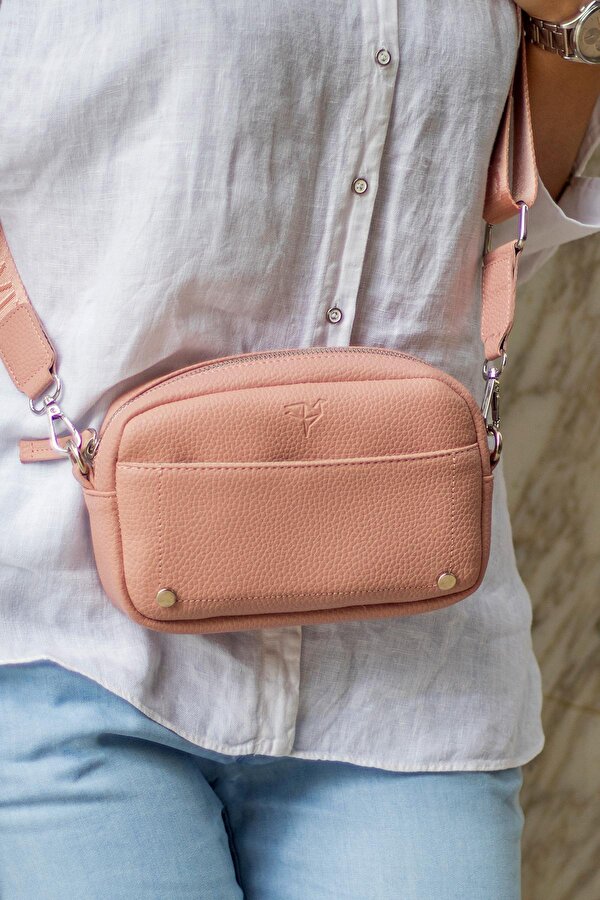 West Ayarlanabilir Çapraz El Kol ve Omuz Askılı Mıknatıs ve Fermuarlı Mini Siyah Kadın Çanta Pudra