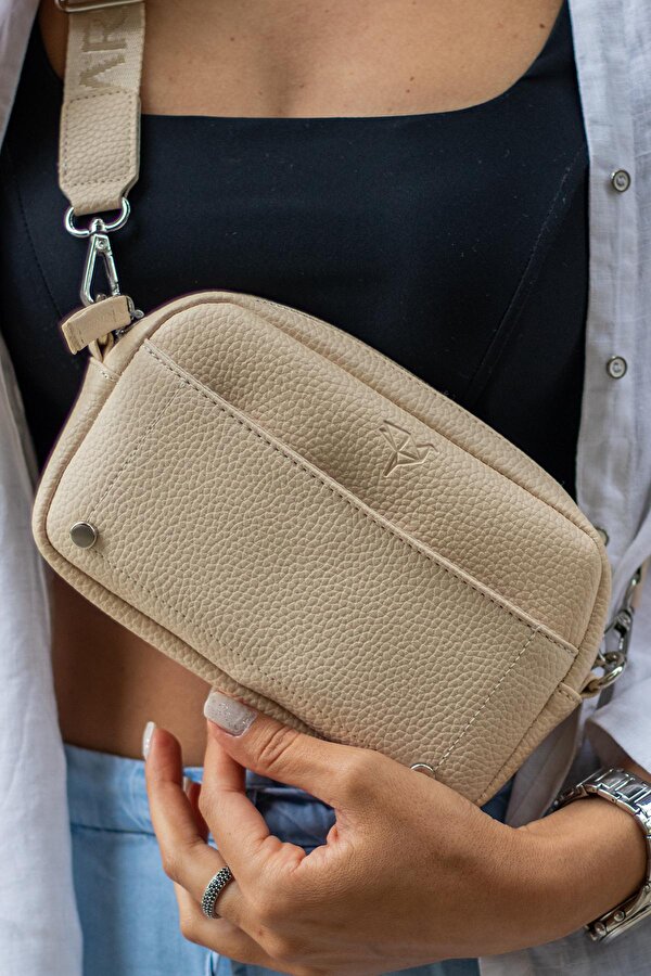 West Ayarlanabilir Çapraz El Kol ve Omuz Askılı Mıknatıs ve Fermuarlı Mini Siyah Kadın Çanta Bej