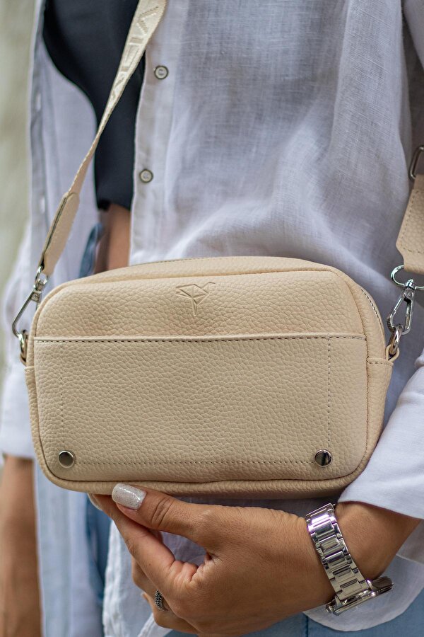 West Ayarlanabilir Çapraz El Kol ve Omuz Askılı Mıknatıs ve Fermuarlı Mini Siyah Kadın Çanta Bej