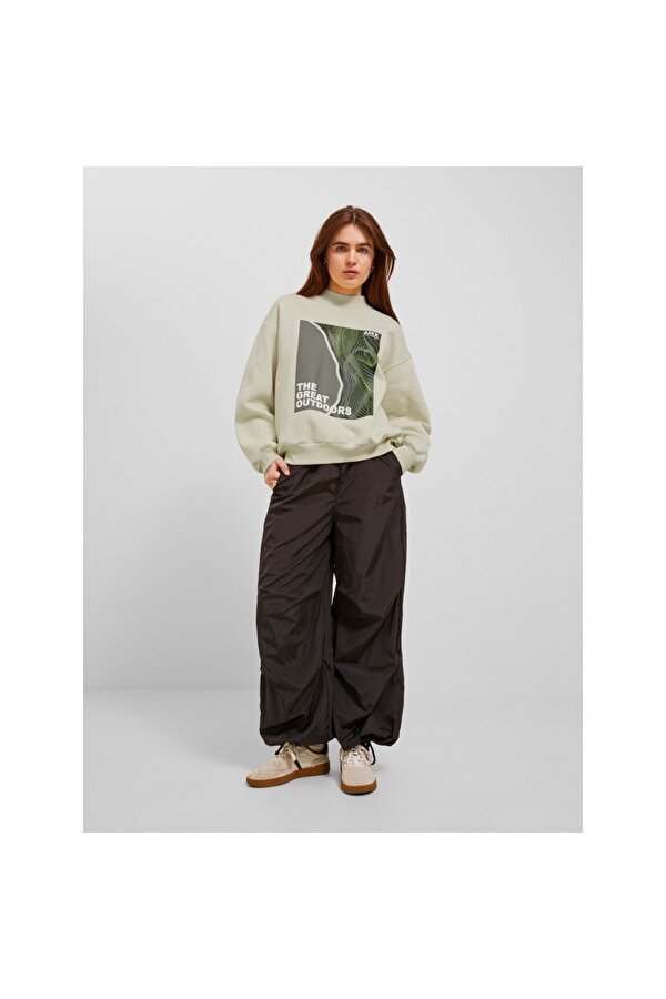 Bisiklet Yaka Rahat Kesim Kırık Beyaz Kadın Sweatshirt 12241324