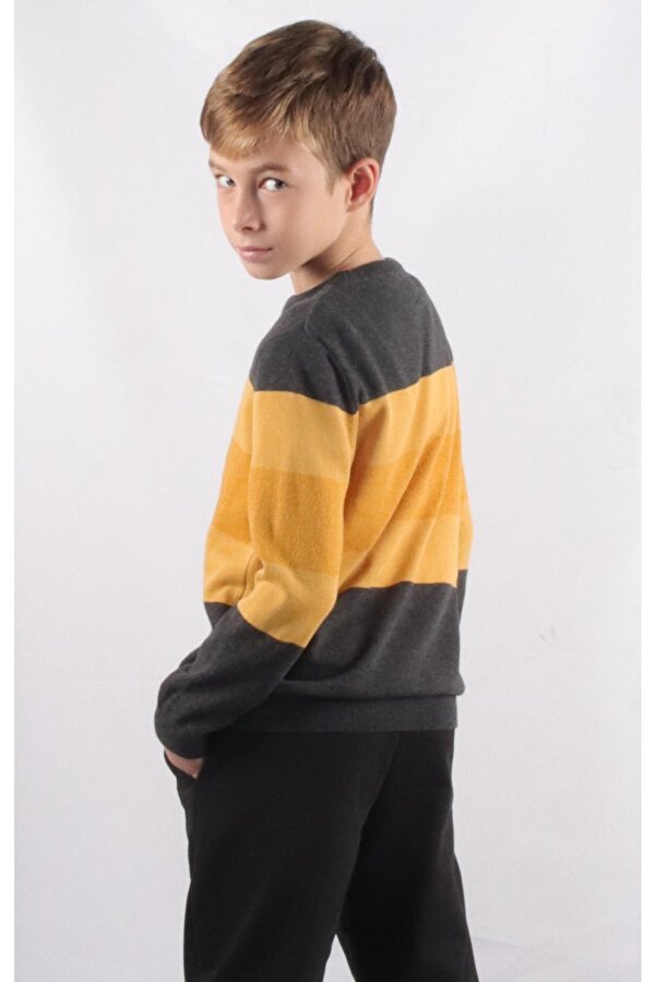 ÖZEL KOLEKSİYON RENK BLOKLU ÇOCUK TRİKO KAZAK (C21-5192)