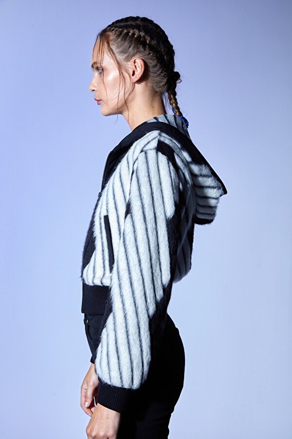 Kapüşonlu Desenli Orjinal Kadın Bomber Ceket 23271625