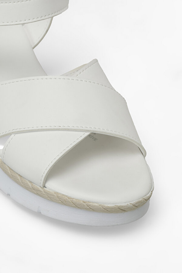 23S-064 4FX Beyaz Kadın Dolgu Topuk Sandalet