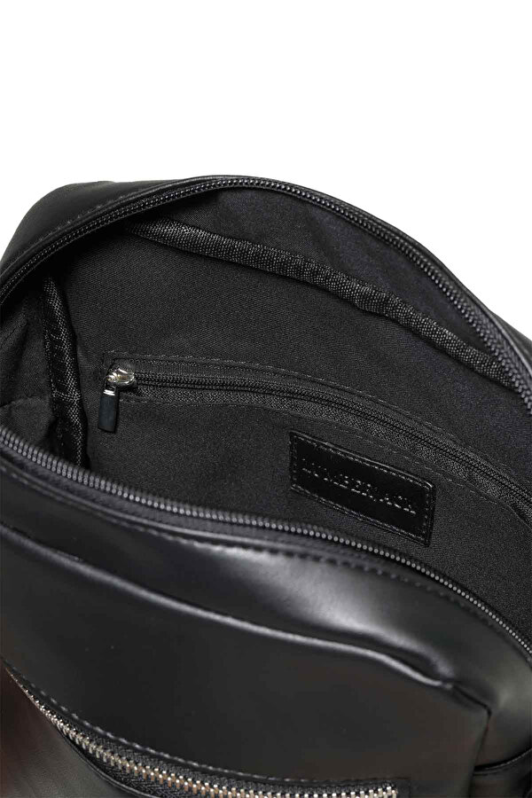 22 CN BUSS BAG 2FX BLACK Man 015