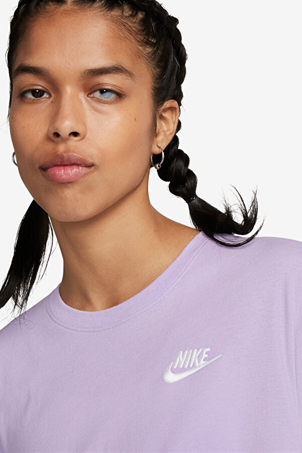 W NSW CLUB SS TEE Lila Kadın Kısa Kol T-Shirt