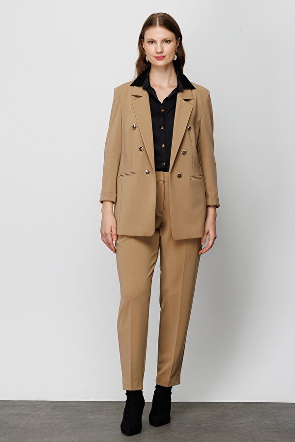 Büyük Beden Düğmeli Camel Kadın Ceket 23204503