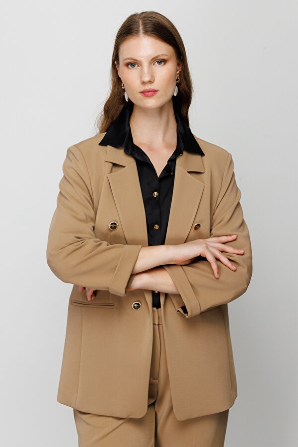 Büyük Beden Düğmeli Camel Kadın Ceket 23204503