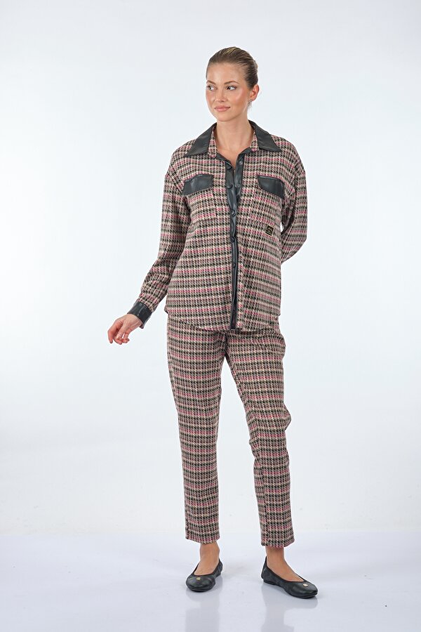 Düz Yaka Kazayağı Uzun Kollu Bej-Fuşya Kadın Gömlek 22236000104