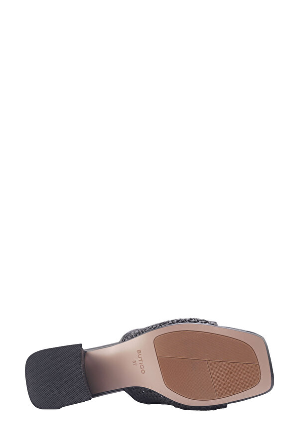 INT1224Y134 4FX BLACK Woman 425