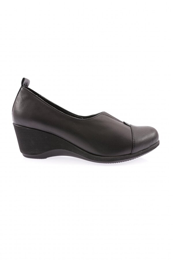 2331 Kadin Lastik Detayli Dolgu Taban Comfort Ayakkabi