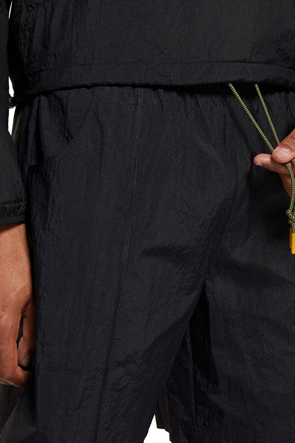 TS Ltwt Woven Short BLACK Man 337