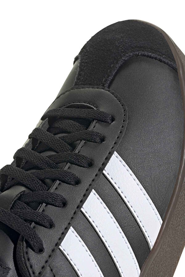 VL COURT BASE BLACK Woman Sneaker