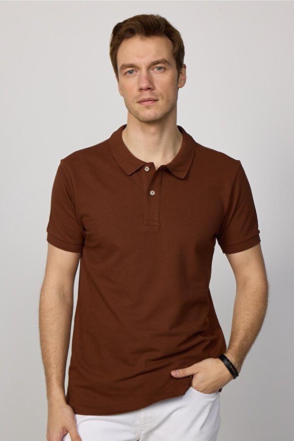 Erkek Slim Fit Dar Kesim Pamuklu Yumuşak Dokulu Serin Tutan Kumaş Düz Kahverengi Polo Yaka Tişört