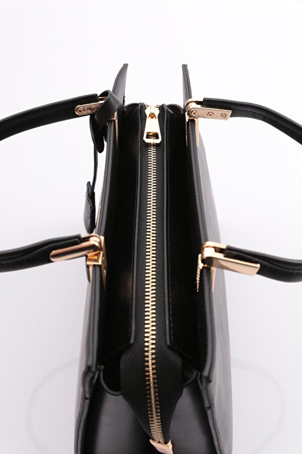 544 Kadin  Broşlu Çanta