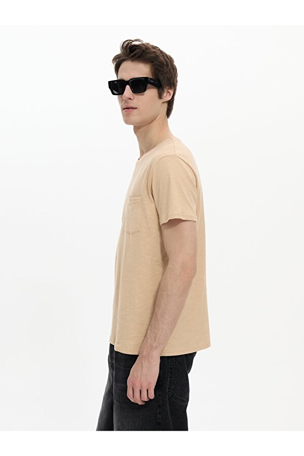 Cepli Kahve Rengi T-shırt