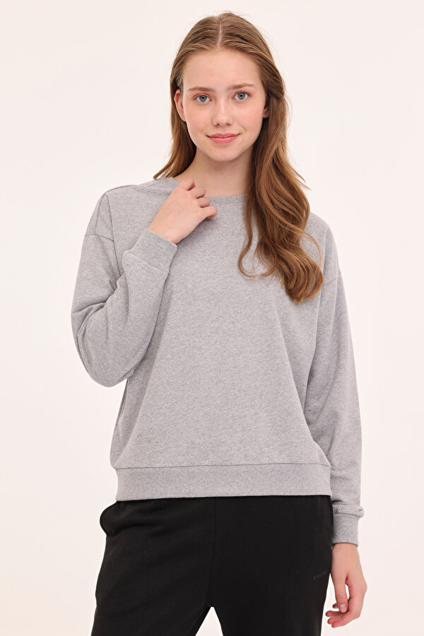WB AURA BSC 16OV82 4PR GRI MELANJ Kadın Sweatshirt