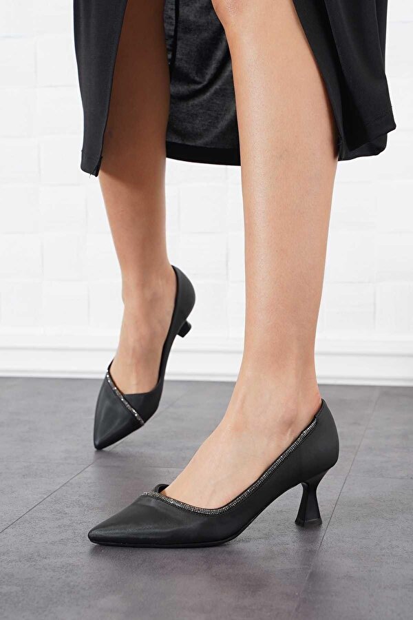 Şerit Taşlı Kadın 7 cm Stiletto Saten Kumaş Ayakkabı