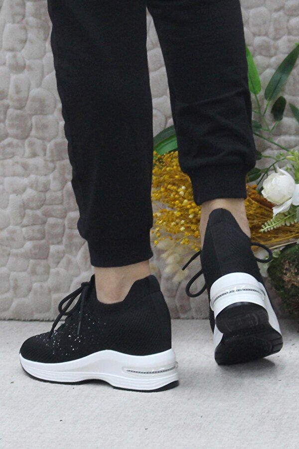 Guja 24K304 Siyah Taş Detaylı Kalın Taban Sneaker Kadın Ayakkabı