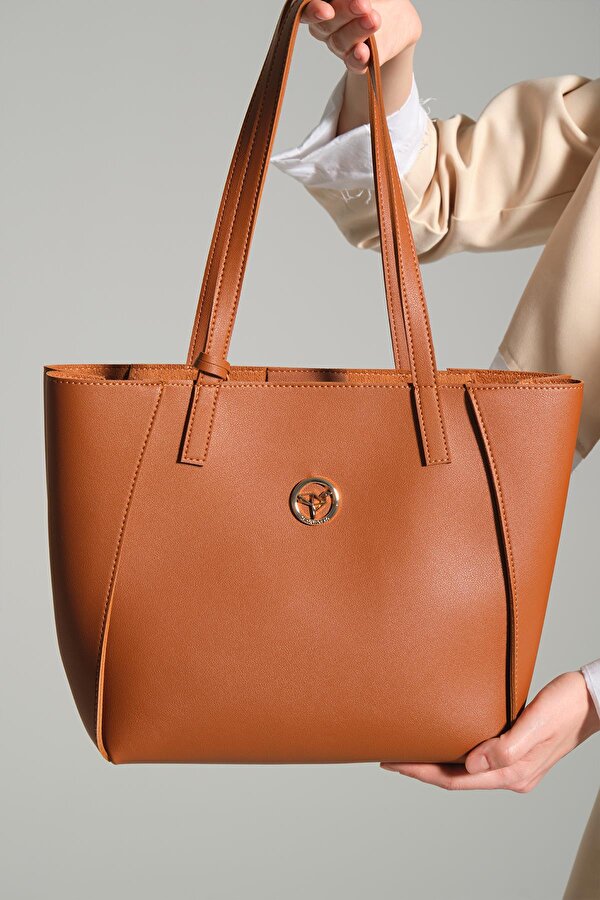 Sofia Mıknatıs Kapamalı Geniş Fermuar Bölmeli Orta Boy Kadın Omuz Kol Çantası Taba