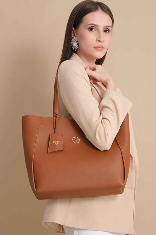 Sofia Mıknatıs Kapamalı Geniş Fermuar Bölmeli Büyük Boy Kadın Omuz Kol Çantası Taba