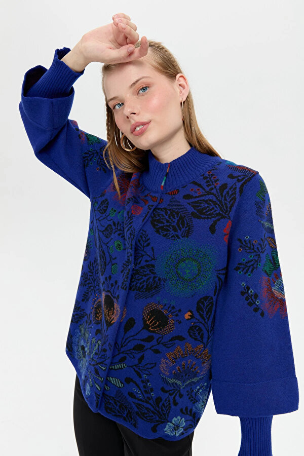 Kadın Dik Yaka Önü Renkli Çiçekli Kısa Yün Ceket 24050 K.S. Mavi