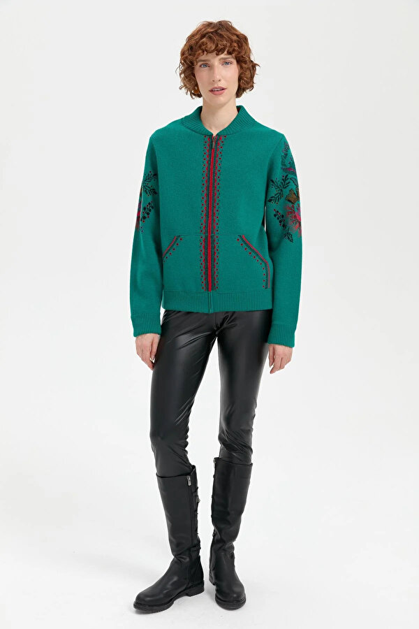 Kadın Hakim Yaka Arkası ve Kolu Çiçek Desenli Yün Ceket 24049 A.Ö. Başı