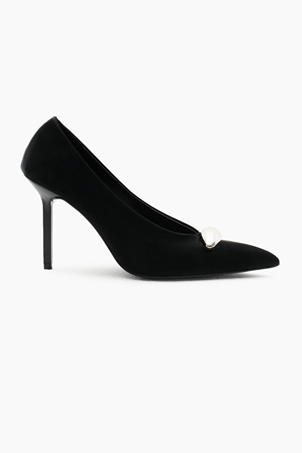 Kadın Siyah Neolit Taban Önü Toka Detaylı Sivri Burunlu Yüksek Topuklu Ayakkabı