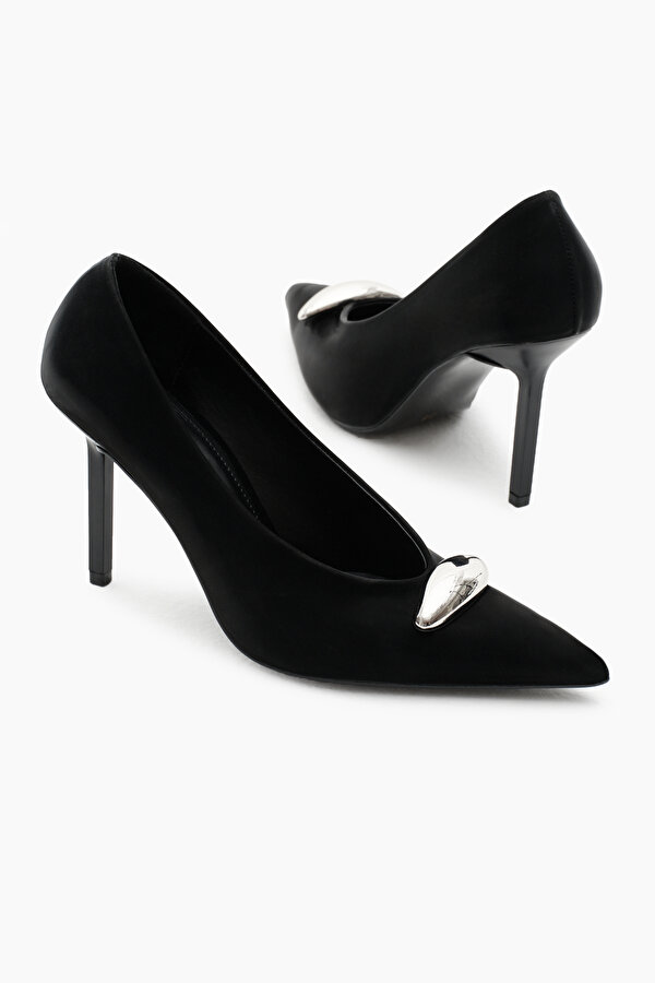 Kadın Siyah Neolit Taban Önü Toka Detaylı Sivri Burunlu Yüksek Topuklu Ayakkabı