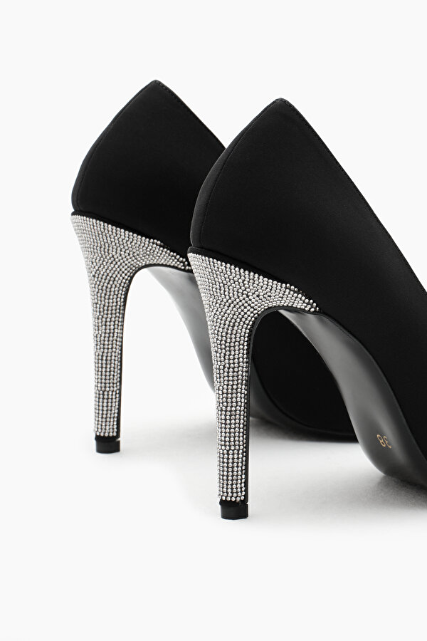 Kadın Siyah Neolit Taban Önü ve Topuğu Taşlı Sivri Burunlu Yüksek Topuklu Ayakkabı