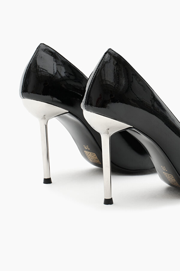 Kadın Siyah Neolit Taban Payetli Sivri Burunlu Yüksek Topuklu Ayakkabı