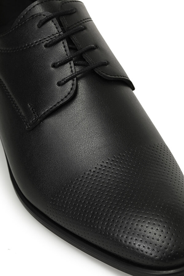 357145.M BLACK Man 472